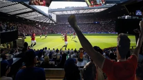 “2025澳网资格赛选手名单揭晓：郑钦文首战遭遇托多尼，央视体育直播”